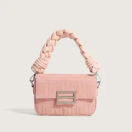 Borsa a mano intrecciata a mano Borsa da donna con tendenza senior senso di moda, borsa inclinata monospalla con catena di gomma da masticare, mini borsa per cellulare