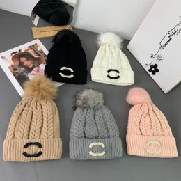 beanie hatt motorhuven män beanie hatt kvinnor höst och vinter liten doftstil Nytt varmt mode all-match ce brev stickad hatt