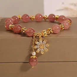 Strand Natural Strawberry Crystal Bracelets Fashion Women's Daisy Flower Pendant Beaded Bracelet Sisters Birthday Party Jewelry Gift