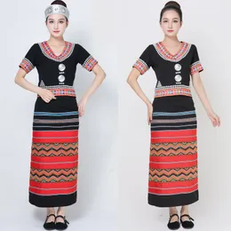 Folk Dance Stage wear Ethnic Style Embroidery Performance Costume Top and Skirt sets festival apparel Women Thailand dancer Clothing