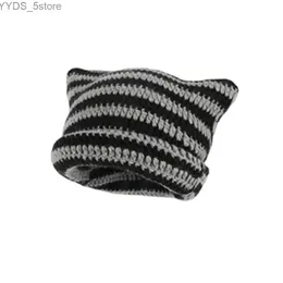 Gorro/bonés de crânio bonitos orelhas de gato gorro chapéus para mulheres inverno listrado coreano punk gótico y2k lã de malha streetwear artesanal crochê balde boné yq231108