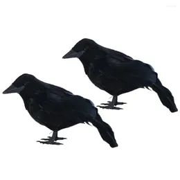 Decorações de jardim 2pcs Halloween Crow modelo realista decorativo falso pluma adorno assustado prop