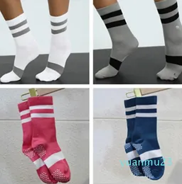 socks women and men cotton wild classic breathable stockings black white mix and match sports fitness