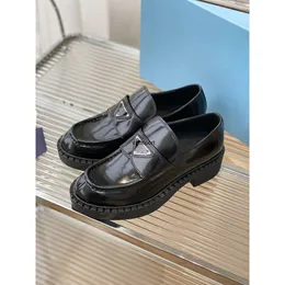 Tasarımcılar Konfor Monolith Fırçalı Deri Loafers Ayakkabı Sıçması Kadınlarda Oxford Chunky Kauçuk Lüks Moda Lug Sole Platfrom Yürüyüş Partisi Düğün