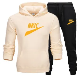 Tute di marca di design Set da uomo Pullover a maniche lunghe Pantaloni da jogging 2 pezzi Tute Fitness Running Sportswer Maschile