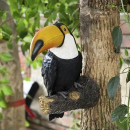 庭の装飾Toucan鳥の置物の木のハガー装飾樹脂装飾品の吊り下げ彫りクリエイティブシミュレーション動物ヤードの壁の装飾