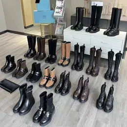 الخريف والشتاء الفاخرة العلامة التجارية الكلاسيكية Hero Hero Buckle Nylon Martin Boots Designer Punk Fashion Boots Leather Boots عالية الجودة أحذية النساء 35-4