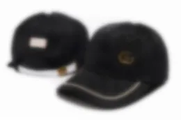 Nuovi designer cappello di lusso Lettere di moda Berretto da baseball Donna Uomo Berretti sportivi da viaggio Cappello da sole da viaggio all'aperto I-18