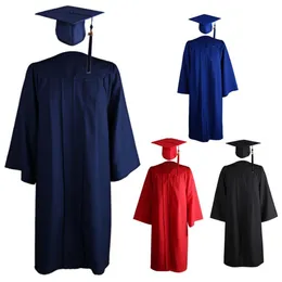 Dopklänningar Vuxen Graduation Gown Solid Color Zipper Stängning unisex V Neck veckad Robe Hat Set för School University Academic Dress 230408