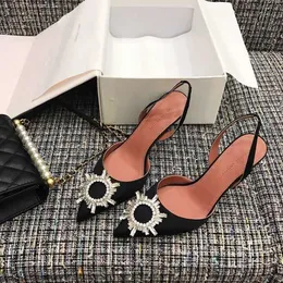 AMINA MUADDI DIAMONDS BOW SANDALS FISK MUN TIFFER FÖR KVINNOR 2023 NY SOMER FAIRY STYLE HÖG HOLL SUNFLOWER VATTRÄNDER