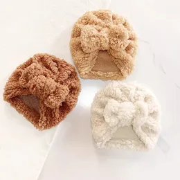 BeanieSkull Caps Bonito Nascido Bebê Chapéus Nó Turban Bow Tecido Grosso Orelha Quente Infantil Chapéu Indiano para Meninos Meninas Chapéu Macio Gorros Inverno 231108