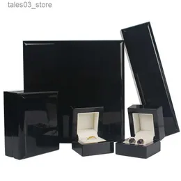 Jewelry Boxes Hot Sale High Gloss Piano Lacquer Finish Wood Wedding Ring Earrings Jewelry Box Small Luxury Gift Storage Display Case Q231109