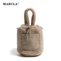 Evening Bags MABULA Winter Plush Bucket Handbag Faux Fur Drawstring Fluffy Crossbody Bag for Women Fashion Small Cute Khaki Top Handle Purse 231108