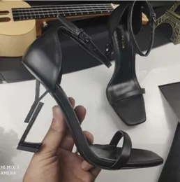 Kadın Sandalet Lüks Elbise Ayakkabı Yaz Stiletto Heels Patent Deri Strap Siyah Altın Kırmızı Seksi Parti Pompalar