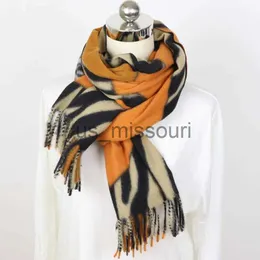 Bufandas 2021 Moda Mujeres Invierno Cálido Cashmere Bufanda Leopardo Estampado Chales y envolturas Bandana Pashmina Borla larga Mujer Foulard Manta J231109