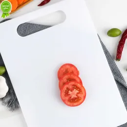 新しいタイプのアンチスリッププラスチックカッティングボード、食品切断パッド、キッチン用品、果物、野菜ツール