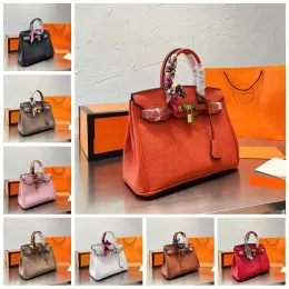 Borsa tote Borsa tote di lusso Borsa tote di lusso Tinta unita Metalli con lettere di qualità superiore Design Borsa per la polvere in pelle di grande capacità per consegna natalizia ver