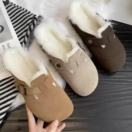 Talltor 2023 Fashion Winter Fur Slider Läder Mule Clogs Slider Long Fur Warm Inhoor Soft Wood Buckle Slider Women's Footwear 231109