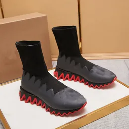 Botas de designer de moda Alta lã elástica voando tecido superior almofadas de pé de couro TPU molde de sucção de duas cores sola esportes sapatos de tendência casual