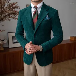 Herrdräkter castleton corduroy plagg vintage blazer platt lapel krage två enkelbröstade knappar vertikala svansar mäns high-end topp