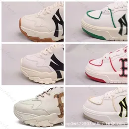 Scarpe da papà MLB Putian Chunyuan Edizione coreana NY Scarpe da scuola media Yankees Team Altezza 6 cm Suola spessa Versatile per uomo e donna