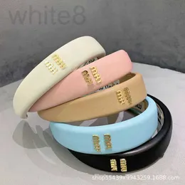 Headwear Hair Accessories Designer Super Cute Face Show Small Miu High Head Top Leather Band Pink Sweet and Exquisite Temperament Pannband B21J