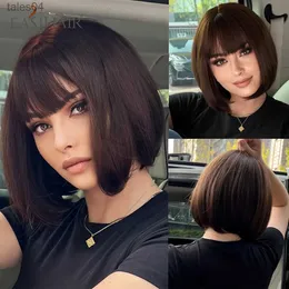 الباروكات الاصطناعية Easihair Brown Black Short Short Straight Synthetic Wigs مع Bangs Women Bob Hair شعر مستعار ل Cosplay اليومي مقاوم للحرارة الألياف YQ231110