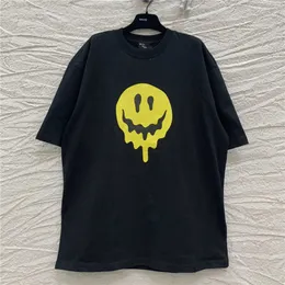 デザイナーサマーウィメンTシャツハイエディションファミリースミリングフェイス解散プリントバック刺繍スカルフィンガーカップルスリーブTシャツ