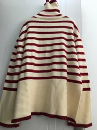 トーテム *赤と白のストライプハイネックウールのセーター長袖のシルエット厚く、スタイリッシュで、背が高く、細身で怠zyなスタイル