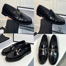 Triomphen loafer i polerad kalvskinn svarta loafers skor kvinnor lyxdesigner loafers skor singelskor bönsko kalv läderproduktion casual skor