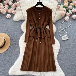 İş Elbiseleri Vanovich Sonbahar ve Kış French Style Kadın Bel Zayıflama Mizaç O yaka Örgü Elbise Kolsuz Yelek İki Parçalı Set