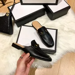 Gorący sprzedawanie kobiet kolor pojedyncze buty wiosna w nowym stylu Baotou naczepa Muller buty moda płaska podeszwa nosić sandały plażowe