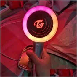 Rave Rave zabawka LED Rave Toy Twice Lightstick z Momo Plush Dolls Prezenty Ver.2 Bluetooth Korean Team Candy Bong Z Stick Light Flash Dhlxk