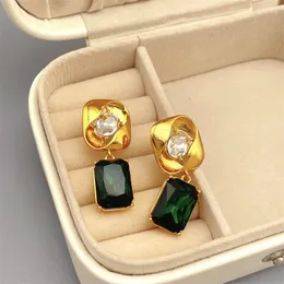 Dangle Küpeler Fransız Retro Geometrik Emerald Drop-Earrings Kadınlar İçin Kişilik Şık Zarif Kaplama 18K Altın Takı Toptan