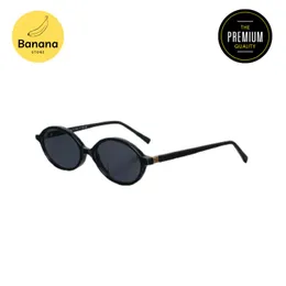 Selezione del venditore Occhiali da sole e occhiali semplici di marca di lusso per donne e uomini, da Parigi Made in Italy. Cornice stile cat-eye. Con pacchetto completo e marchio. Modello 04Z.