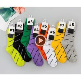 Luxus Männer Frauen Socken Designer Strumpf Klassischer Buchstabe BA Bequeme atmungsaktive Baumwolle Hochwertige Mode 8 Arten von Farbfreiheit zur Auswahl E90Q