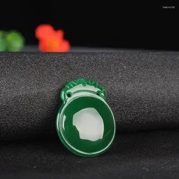 Hängen Kina Natural Green Agate Hand-Carved Heart Goggles Jade Pendant Fashion Boutique smycken Män och kvinnor halsband