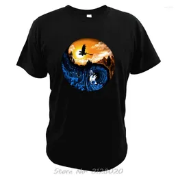 Mäns t -skjortor Den dolda världsskjorta Taichi Design Abstract Graphic Short Sleeved Beauty Dusk och Night Tshirt Men Cotton Tees