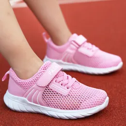 Sneakery dzieci oddychające buty do biegania lekkie siatki na zewnątrz buty do chodzenia na zewnątrz Dzieci modne różowe trampki dla dziewcząt 230410