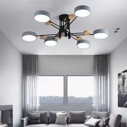 Lampadari Lampadari nordici Luci per soggiorno Camera da letto Deco Illuminazione Lampade Apparecchio in legno e ferro Led Moda semplice