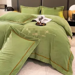 Inverno amor cavalo cama laranja quatro conjuntos de luz luxo de alta qualidade quente dupla face coral veludo capa hatcomforter conjunto