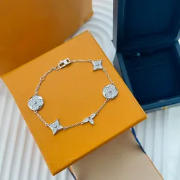 디자이너 팔찌 시에 플라워 텐니 다이아몬드 체인 패션 보석 여성 도매 생일 선물 절묘한 결혼식
