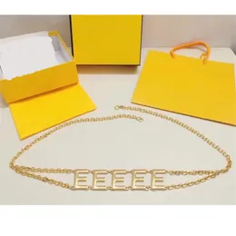 Designer Kvinnor midja kedja Fashion Gold Chain Belt Luxury Letter Metal Letters Justerbar trend Womens Belt Dress Dress Dekoration med kjol
