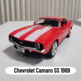 Aircraft Modle 1 36 Car Model Camaro SS 1969 Scale Metal Diecast Replica Home Miniature Art Vehicle Hobby Decoration Kid Boy Toy 231109