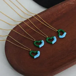 Ожерелья с подвесками Minar, милые 18-каратные позолоченные PVD-покрытые нержавеющей стали, сине-зеленые, контрастного цвета, эмалированные, полые сердечки, колье для женщин