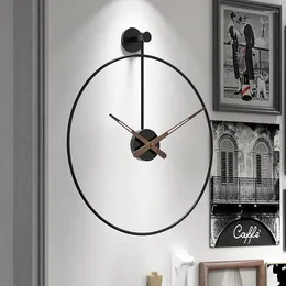 Relógios de parede Crianças Quarto Relógio Design Moderno Luxo Silencioso Designer Metal Antigo Presente Incomum Klok Mechanisme Decor