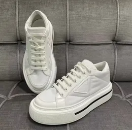 Com Box Famous Design Macro Macro Sapatos de tênis brancos Retrylon de couro escovado Treinadores de couro de tecido de borracha PlataM