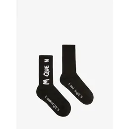 Men'S Socks Men Woman Outdoor Sports Stockings Tide Brand Teen Student Hip Hop Style Alphabet Embroidered Athlete Leg Drop Delivery Dhjme