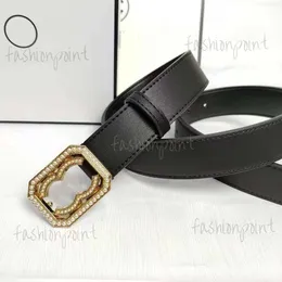 Cintura in vera pelle di design da uomo per donna Cinture con fibbia in oro di lusso con lettera grande di moda Accessori da donna di alta qualità Cintura da lavoro casual