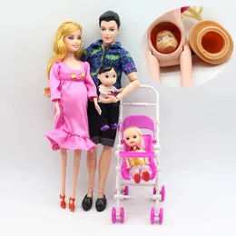 Docks 6st Happy Family Kit Toy Gravid Baborn Ken Wife With Mini barnvagnar för barn Toys Girls Gift 231109